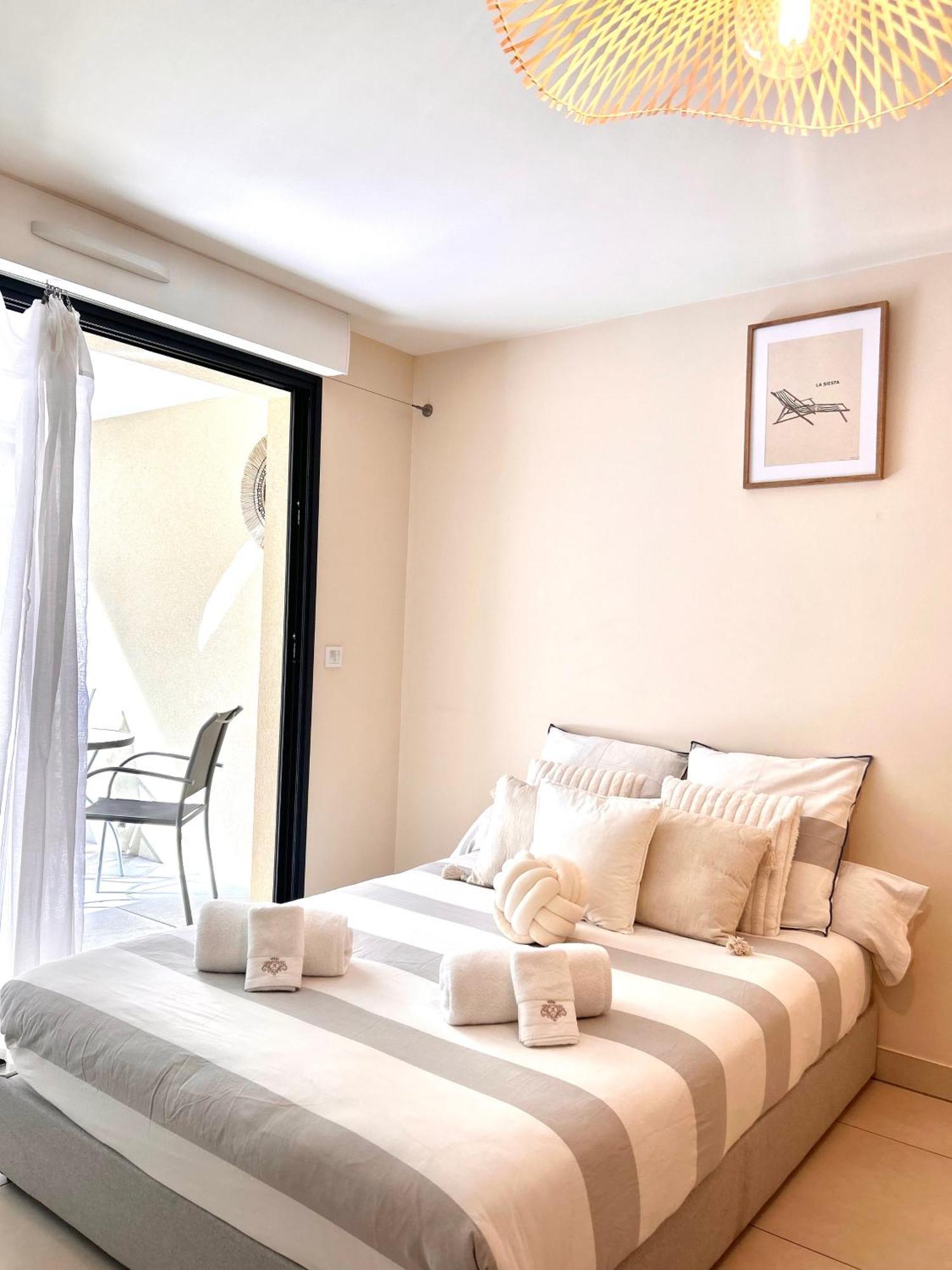 Studio Neuf - Portes De Monaco - Confort - Wifi - Clim Luaran gambar