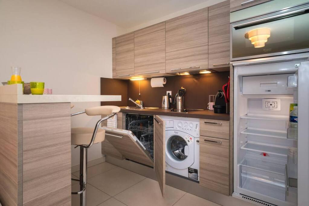 Studio Neuf - Portes De Monaco - Confort - Wifi - Clim Luaran gambar