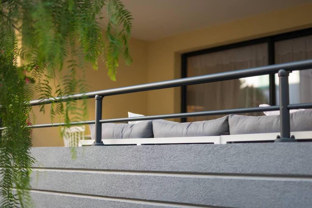 Studio Neuf - Portes De Monaco - Confort - Wifi - Clim Luaran gambar